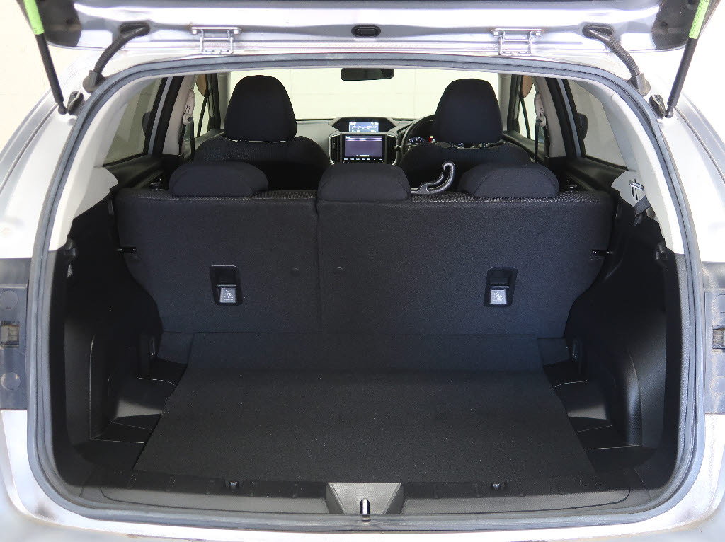 スバル インプレッサスポーツ 1.6i-Lｱｲｻｲﾄ