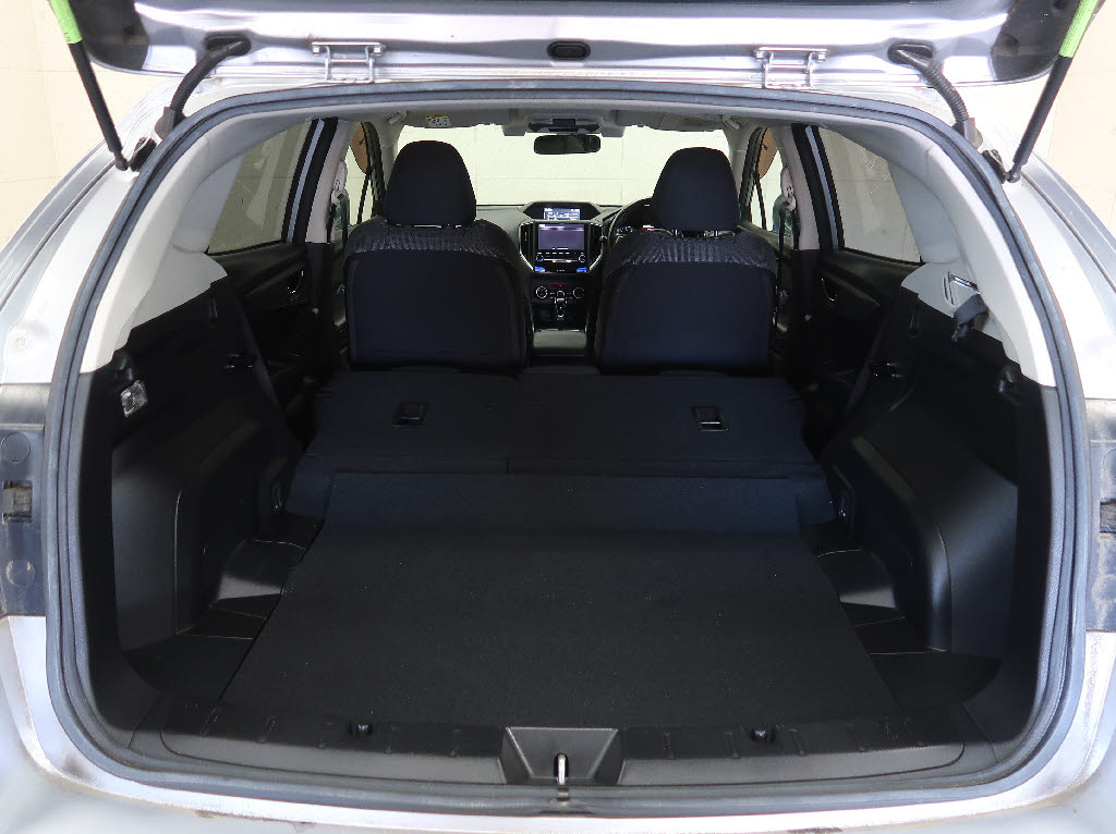 スバル インプレッサスポーツ 1.6i-Lｱｲｻｲﾄ