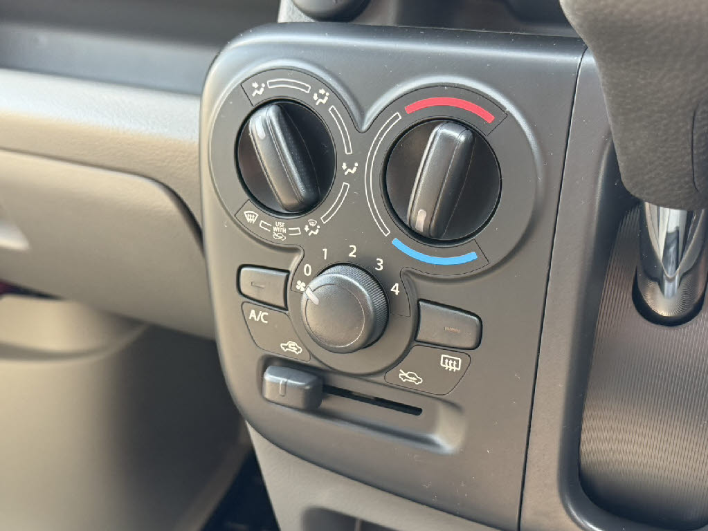 三菱 ミニキャブＶ E