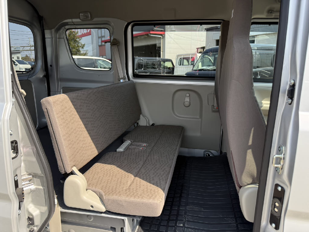 三菱 ミニキャブＶ E