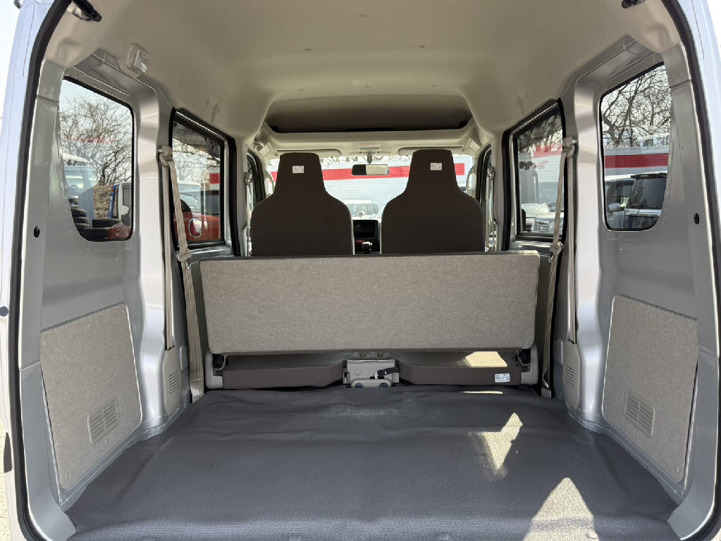 三菱 ミニキャブＶ E