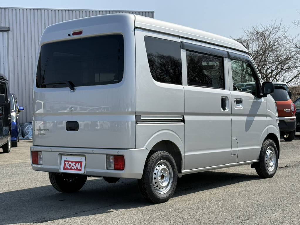 三菱 ミニキャブＶ E