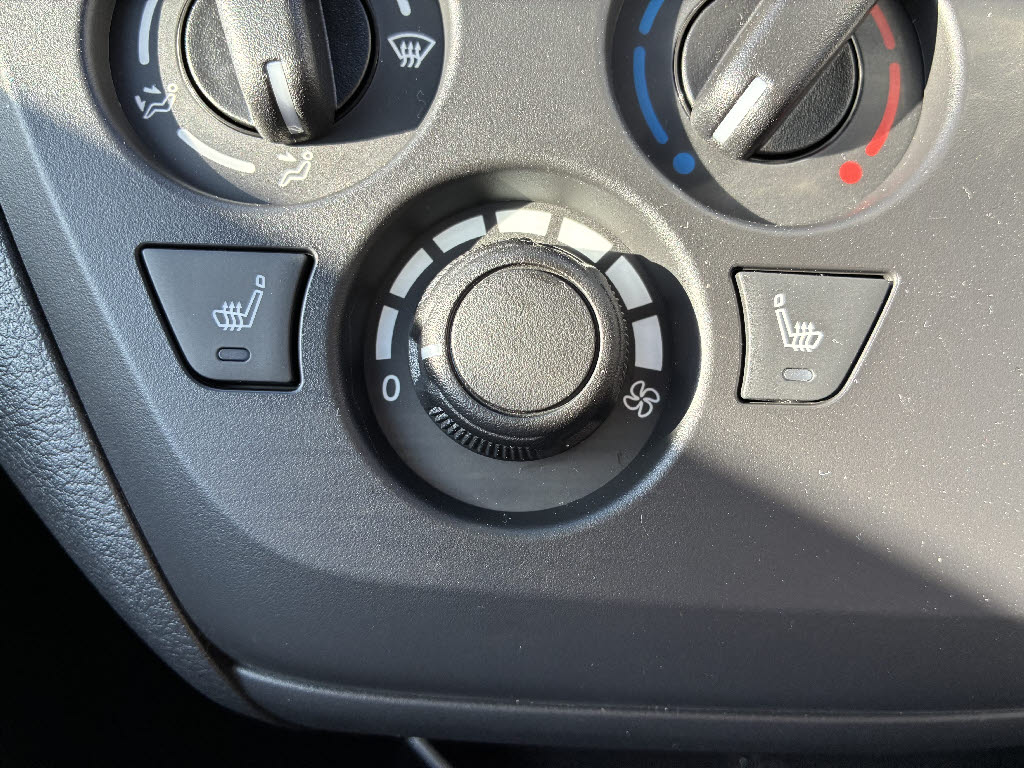 三菱 ｅＫワゴン M