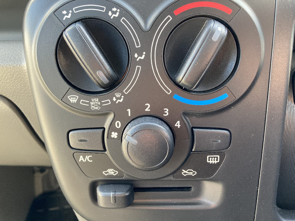 三菱 ミニキャブＶ E