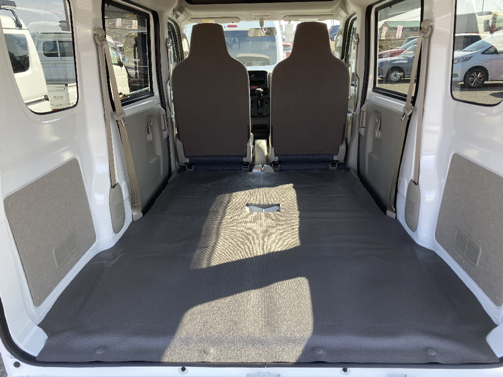 三菱 ミニキャブＶ E