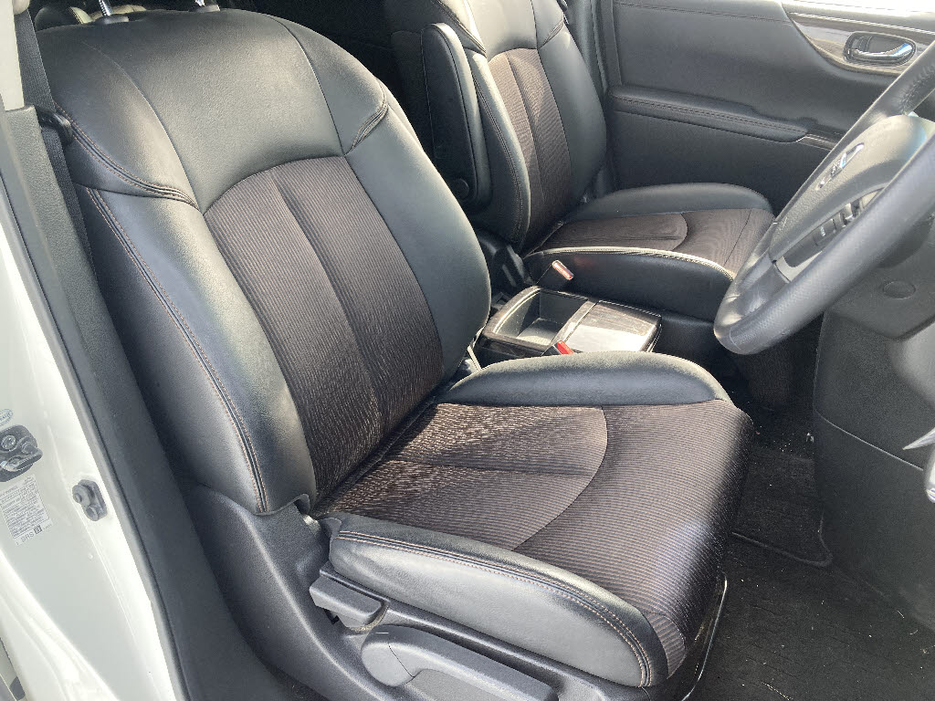 ニッサン エルグランド 4WD 250ﾊｲｳｪｲｽﾀｰS