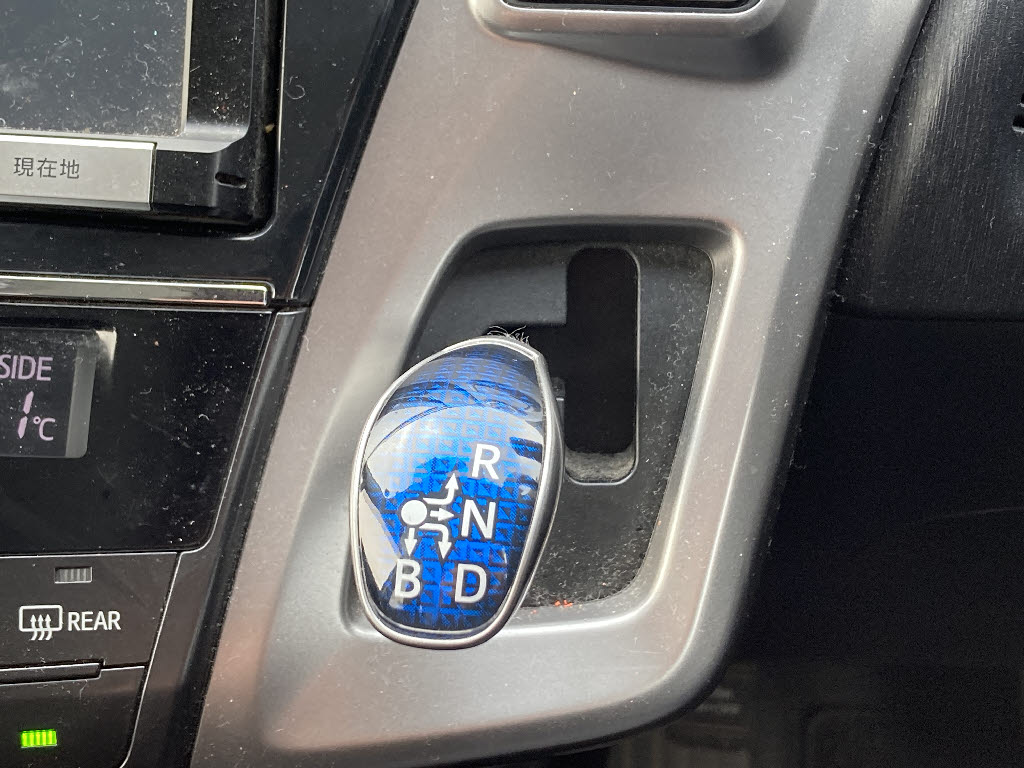 トヨタ プリウスアルファ Sツーリングセレクション