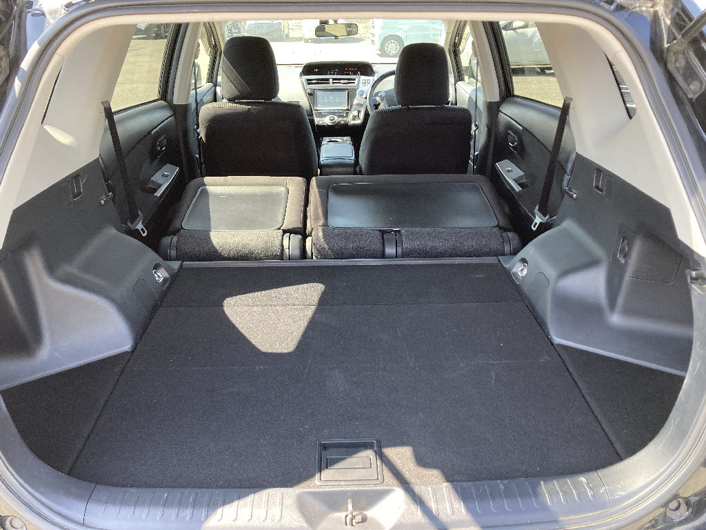 トヨタ プリウスアルファ Sツーリングセレクション