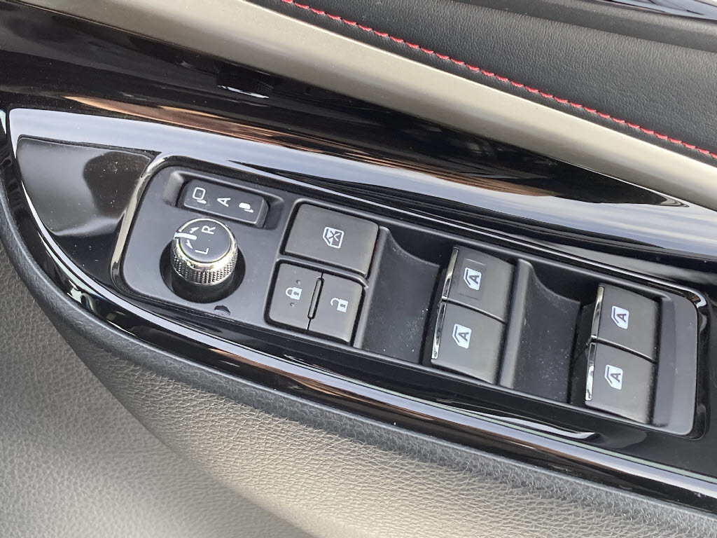 トヨタ ハリアー ﾌﾟﾚﾐｱﾑﾒﾀﾙ&ﾚｻﾞｰﾊﾟｯｹｰｼﾞ