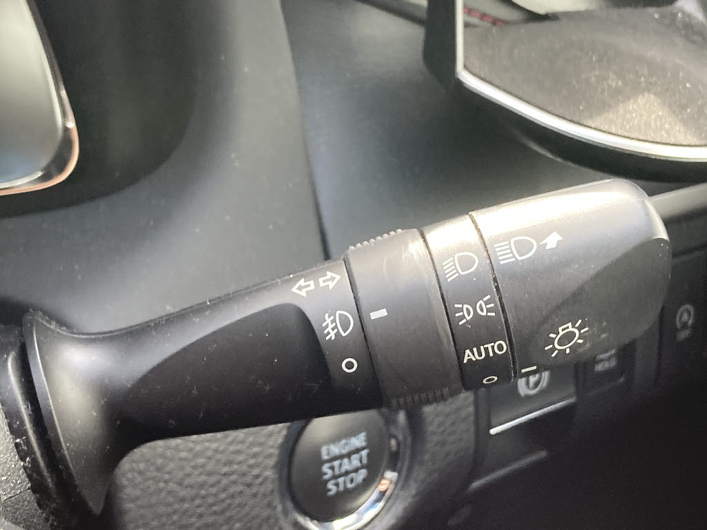 トヨタ ハリアー ﾌﾟﾚﾐｱﾑﾒﾀﾙ&ﾚｻﾞｰﾊﾟｯｹｰｼﾞ