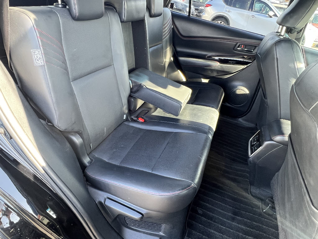 トヨタ ハリアー ﾌﾟﾚﾐｱﾑﾒﾀﾙ&ﾚｻﾞｰﾊﾟｯｹｰｼﾞ