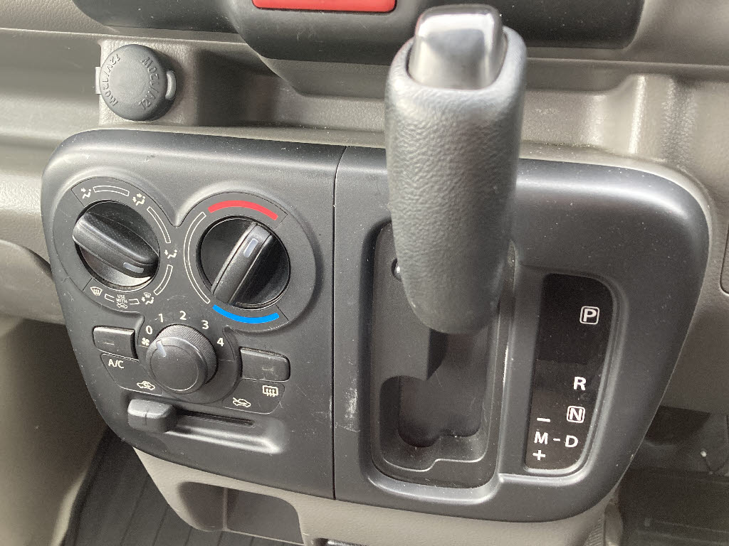 ニッサン NV100ｸﾘｯﾊﾟｰV DX