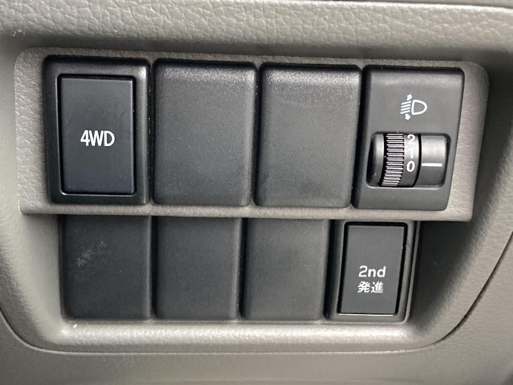 ニッサン NV100ｸﾘｯﾊﾟｰV DX