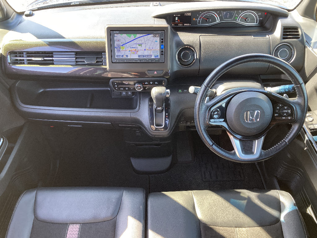 ホンダ Ｎ　ＢＯＸカスタム 4WD G Lﾀｰﾎﾞﾎﾝﾀﾞｾﾝｼﾝｸﾞ