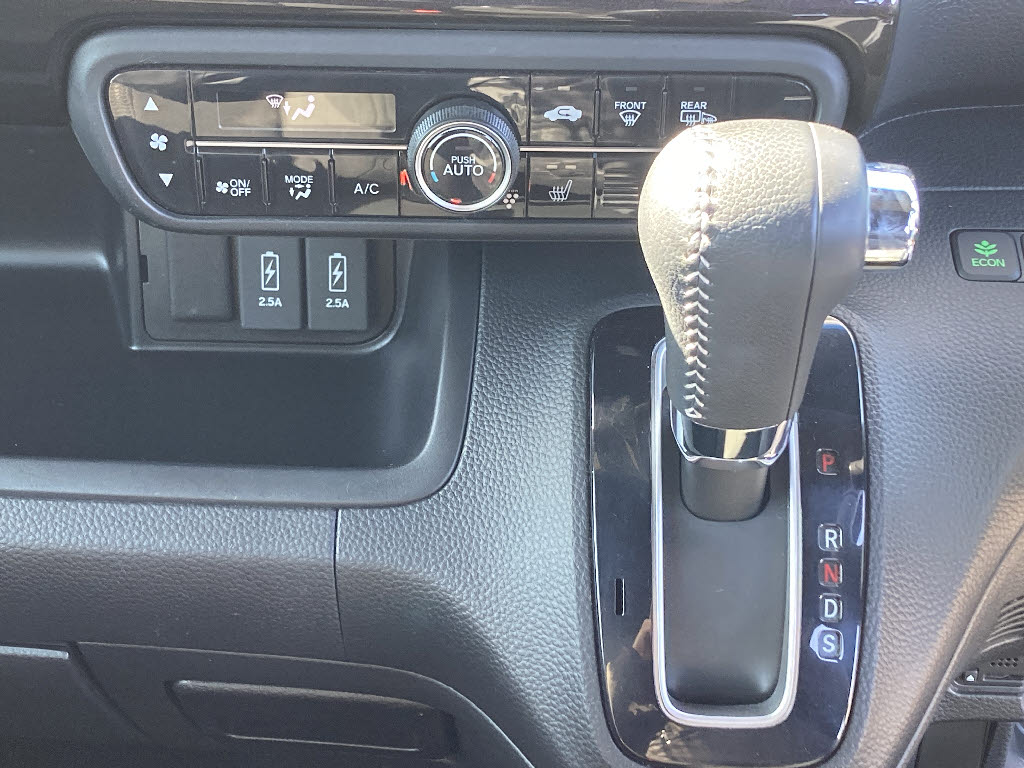 ホンダ Ｎ　ＢＯＸカスタム 4WD G Lﾀｰﾎﾞﾎﾝﾀﾞｾﾝｼﾝｸﾞ