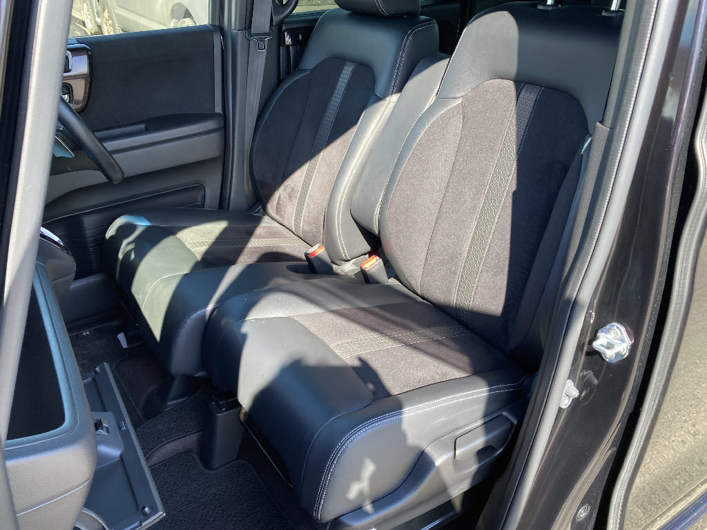 ホンダ Ｎ　ＢＯＸカスタム 4WD G Lﾀｰﾎﾞﾎﾝﾀﾞｾﾝｼﾝｸﾞ