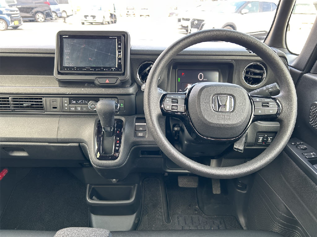 ホンダ Ｎ　ＢＯＸカスタム 4WD ﾍﾞｰｽｸﾞﾚｰﾄﾞ