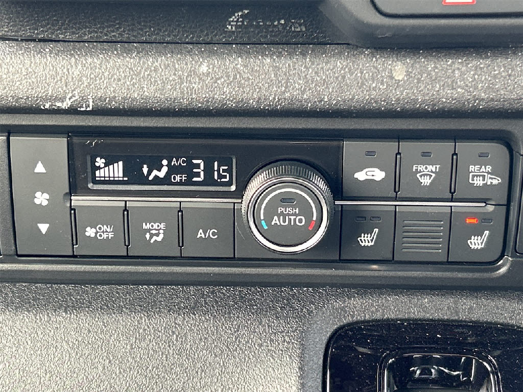 ホンダ Ｎ　ＢＯＸカスタム 4WD ﾍﾞｰｽｸﾞﾚｰﾄﾞ