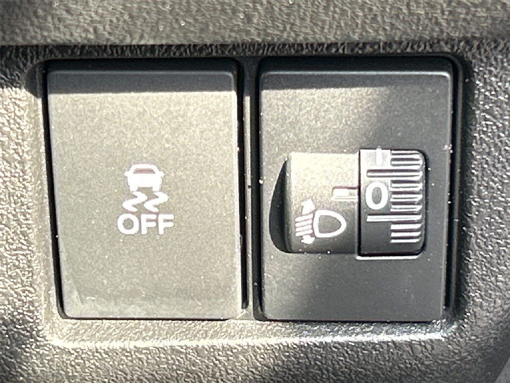 ホンダ Ｎ　ＢＯＸカスタム 4WD ﾍﾞｰｽｸﾞﾚｰﾄﾞ