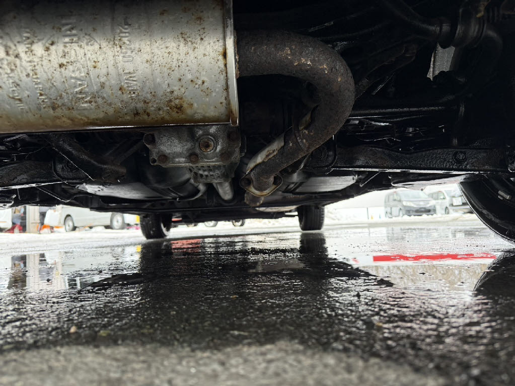 ニッサン セレナ 4WD B