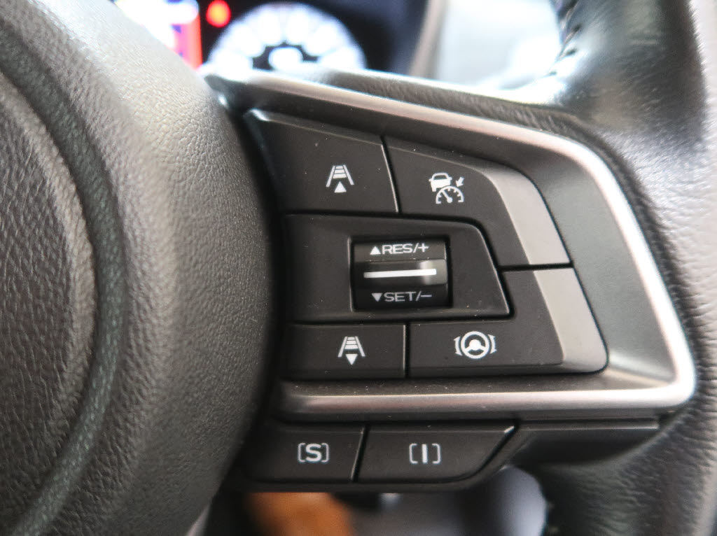 スバル インプレッサスポーツ 2.0I-Sアイサイト