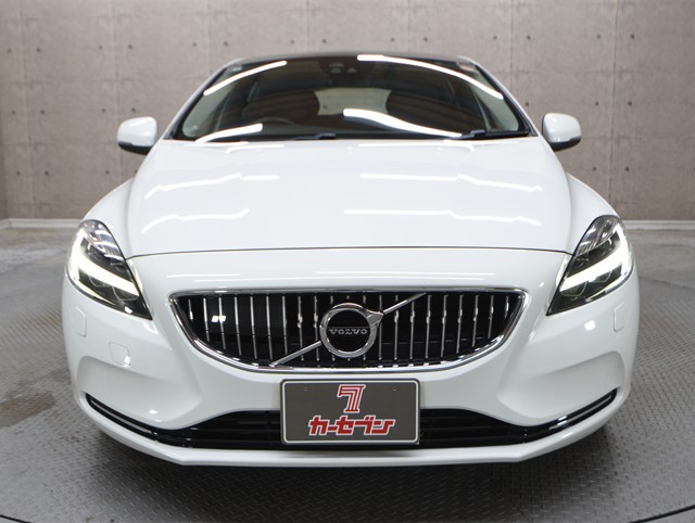 ボルボ ボルボ Ｖ４０ T3　ｲﾝｽｸﾘﾌﾟｼｮﾝ