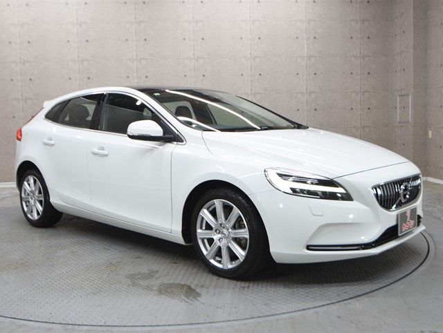 ボルボ ボルボ Ｖ４０ T3　ｲﾝｽｸﾘﾌﾟｼｮﾝ