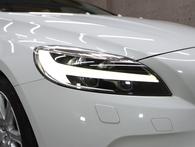 ボルボ ボルボ Ｖ４０ T3　ｲﾝｽｸﾘﾌﾟｼｮﾝ