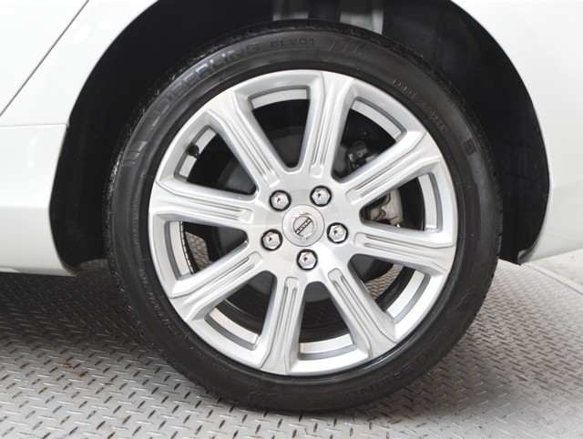 ボルボ ボルボ Ｖ４０ T3　ｲﾝｽｸﾘﾌﾟｼｮﾝ