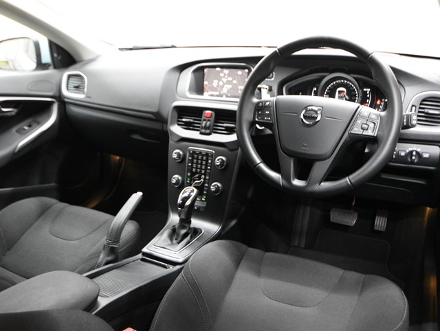 ボルボ ボルボ Ｖ４０ T2 ｷﾈﾃｨｯｸ