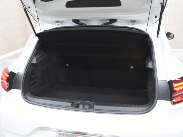 ルノー ルノー ルーテシア インテンス