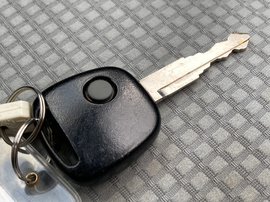 スズキ アルト L 4WD