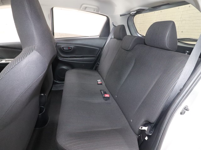 トヨタ ヴィッツ Ｆ