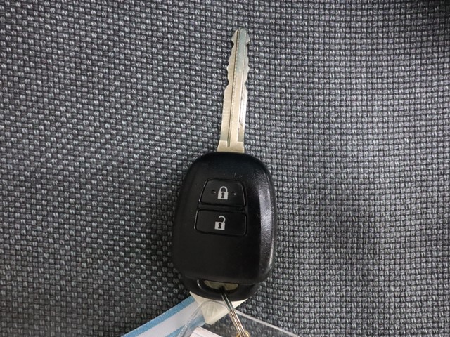 トヨタ ヴィッツ Ｆ