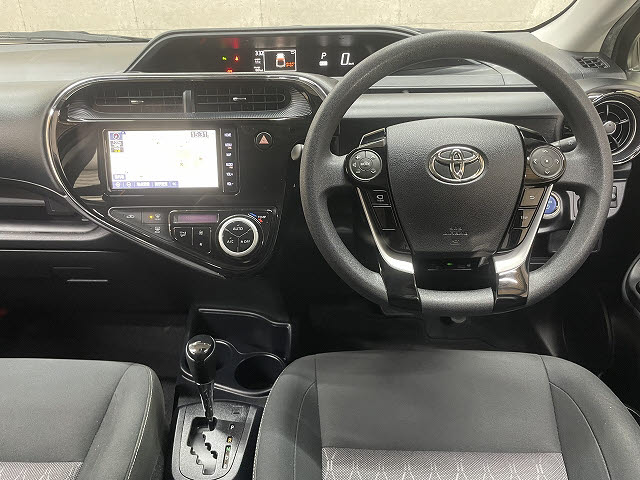 トヨタ アクア Ｓスタイルブラック