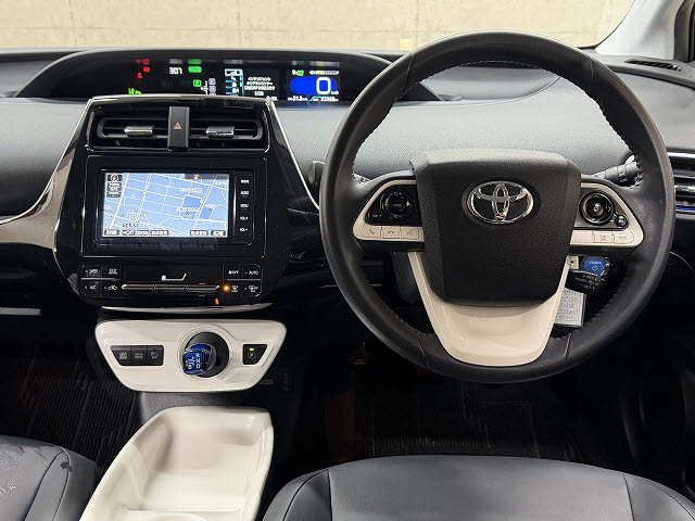 トヨタ プリウス Ａツーリングセレクション