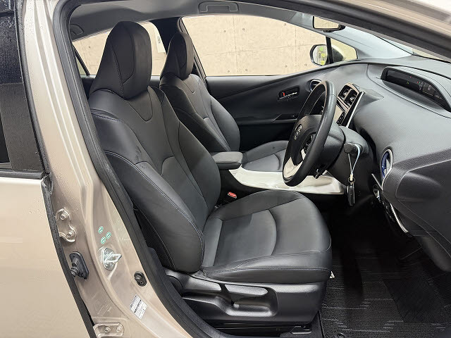 トヨタ プリウス Ａツーリングセレクション