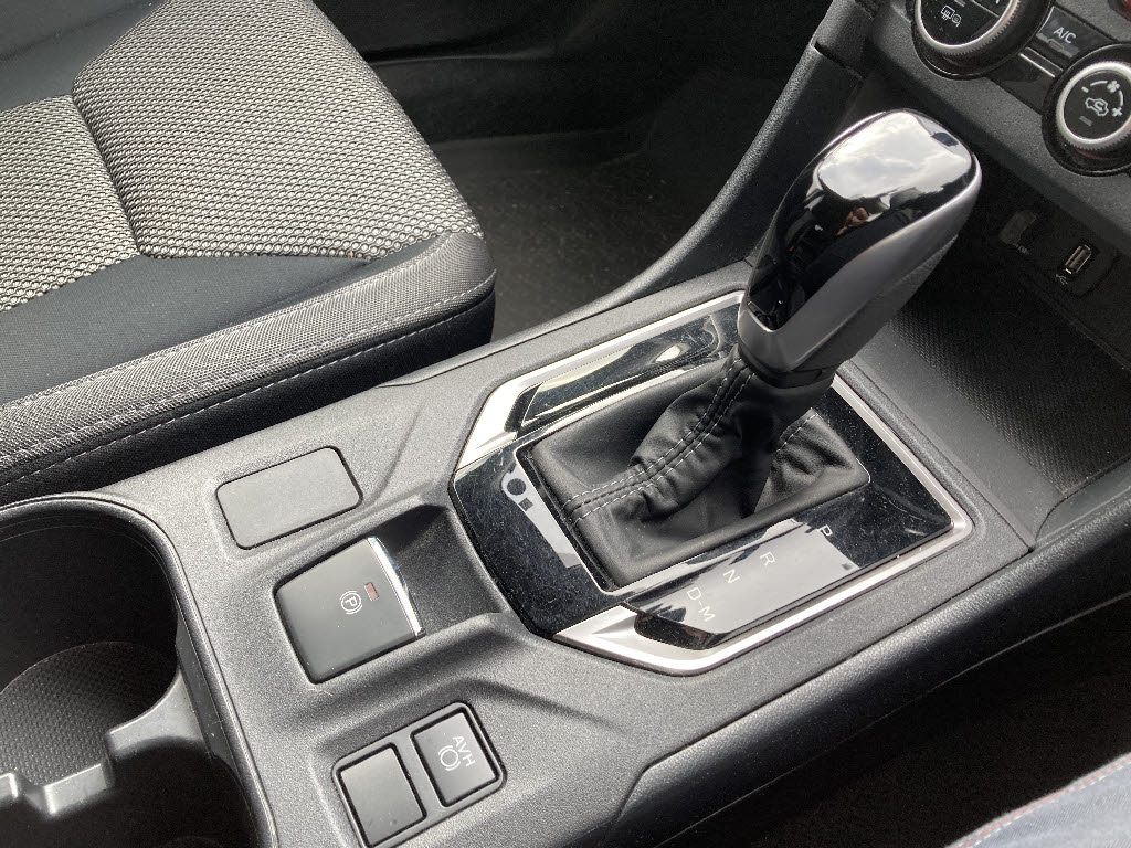 スバル インプレッサスポーツ 1.6i-Sｱｲｻｲﾄｱｸｾﾝﾄﾌﾞﾗｯｸ 4WD