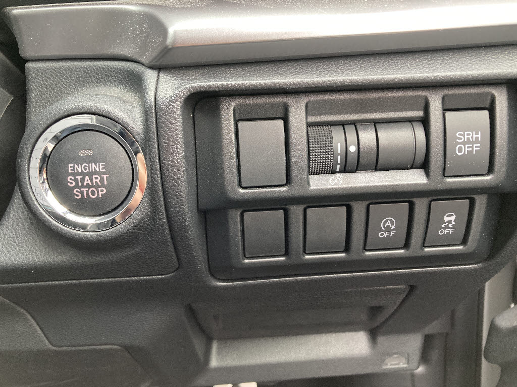 スバル インプレッサスポーツ 1.6i-Sｱｲｻｲﾄｱｸｾﾝﾄﾌﾞﾗｯｸ 4WD