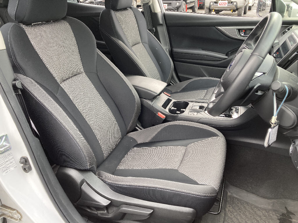 スバル インプレッサスポーツ 1.6i-Sｱｲｻｲﾄｱｸｾﾝﾄﾌﾞﾗｯｸ 4WD