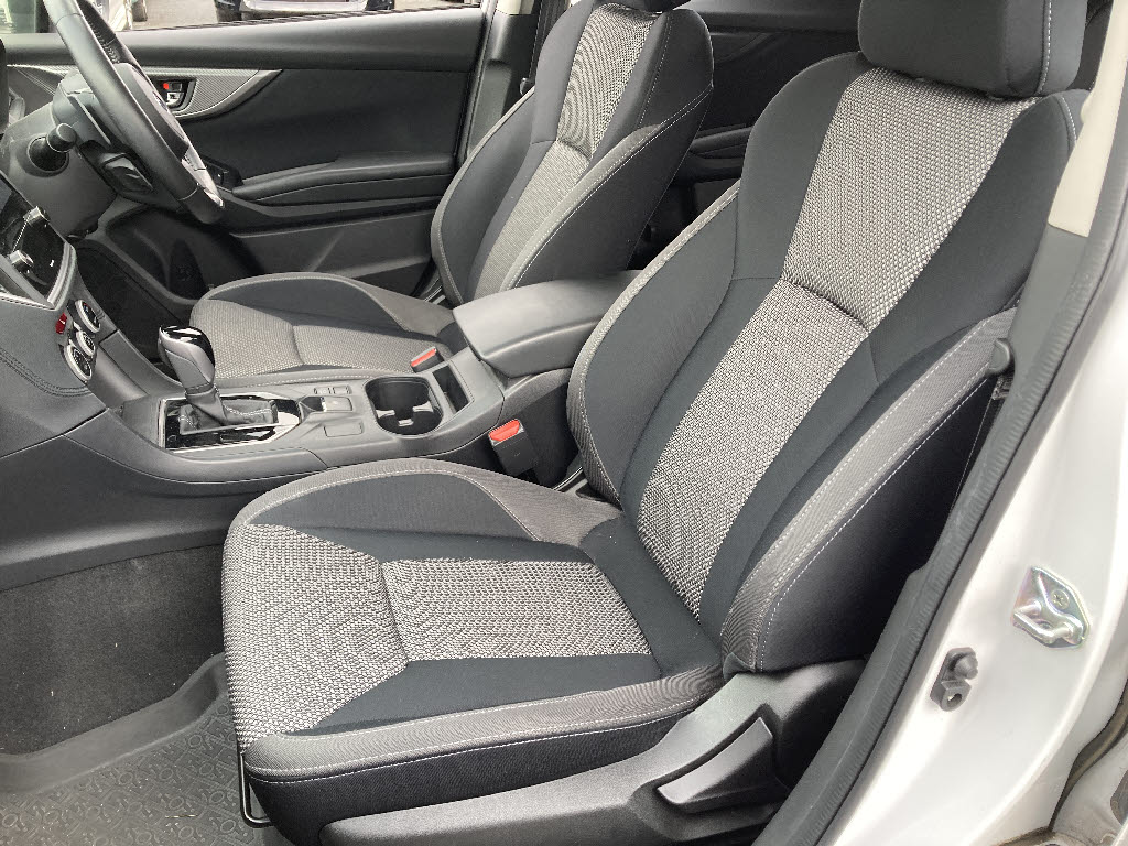 スバル インプレッサスポーツ 1.6i-Sｱｲｻｲﾄｱｸｾﾝﾄﾌﾞﾗｯｸ 4WD