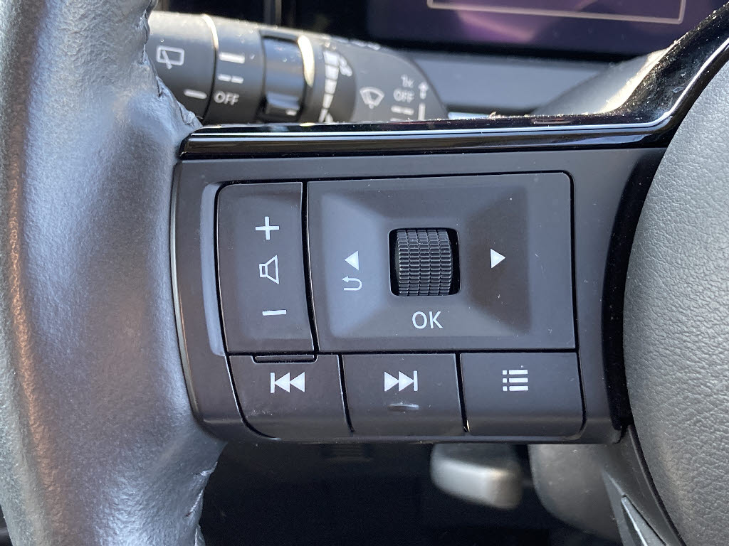 ニッサン ノート X FOUR 4WD