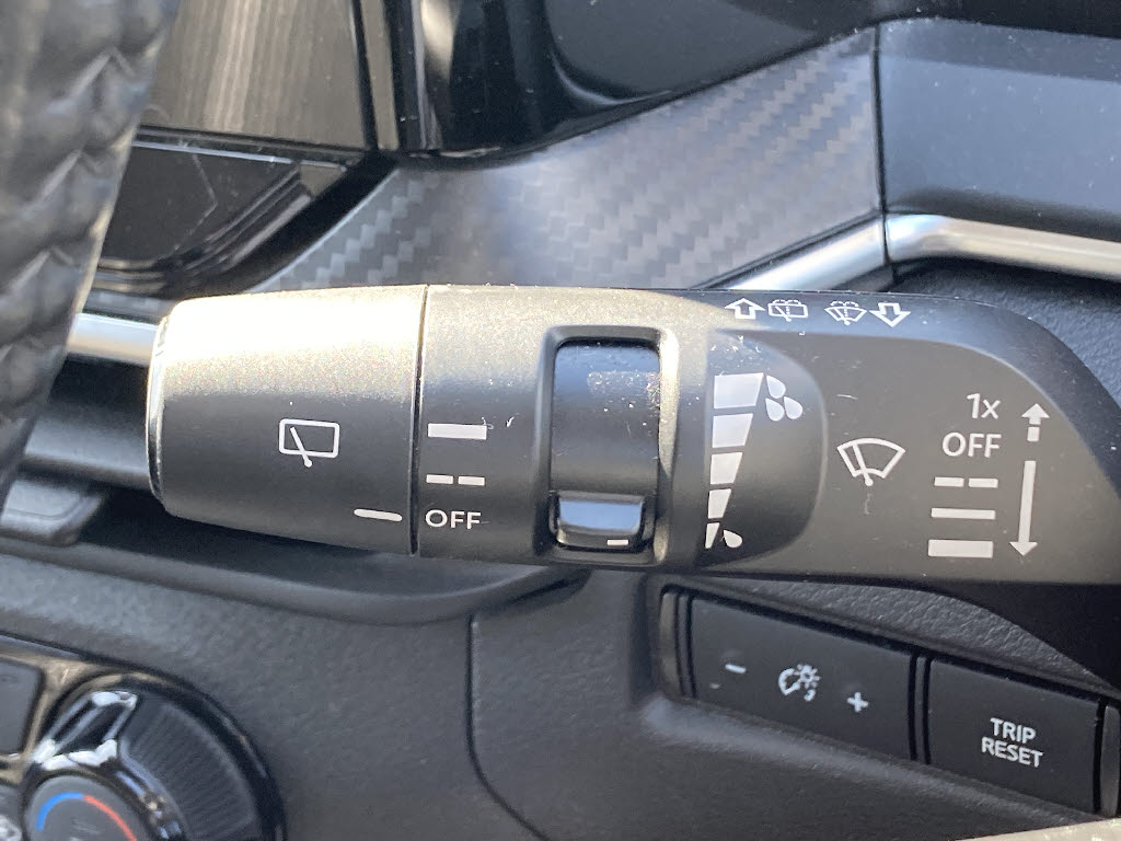 ニッサン ノート X FOUR 4WD