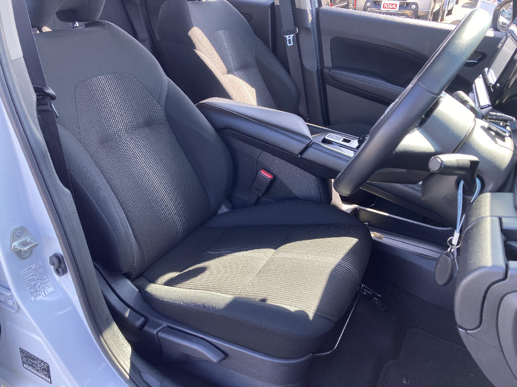 ニッサン ノート X FOUR 4WD