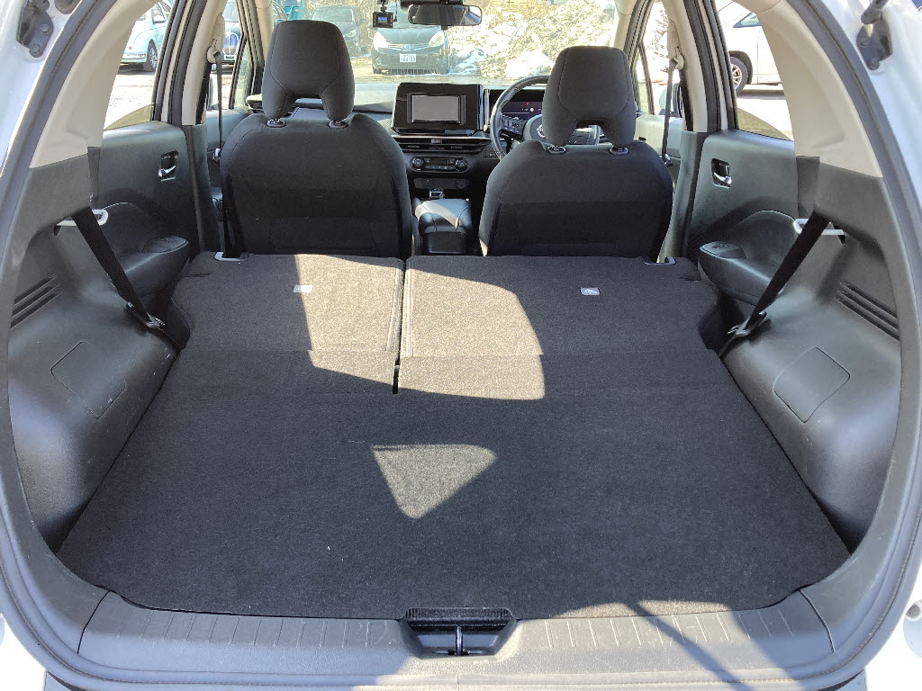 ニッサン ノート X FOUR 4WD