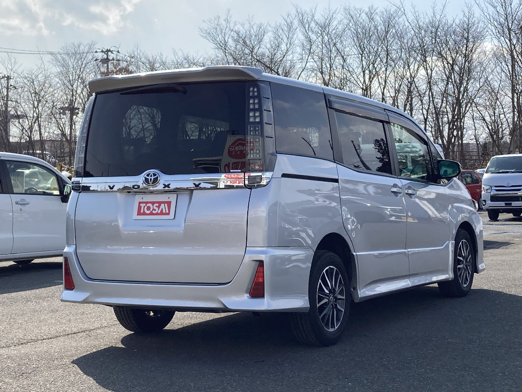 トヨタ ヴォクシー ZS 4WD