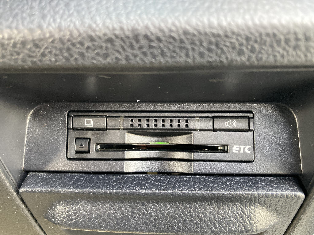 トヨタ ヴォクシー ZS 4WD