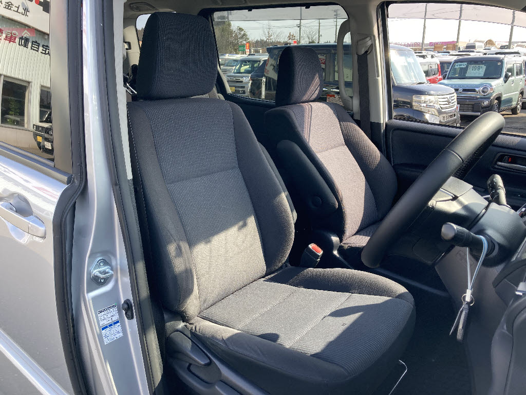 トヨタ ヴォクシー ZS 4WD