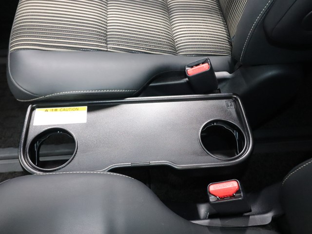 トヨタ ノア Si ﾀﾞﾌﾞﾙﾊﾞｲﾋﾞｰ2