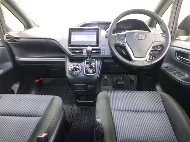 トヨタ ヴォクシー ZS煌